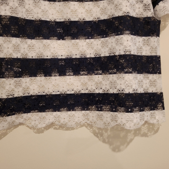2/$18 BCBGeneration Lace Short Sleeve Striped Top Navy White Mesh Blouse S - Picture 4 of 7